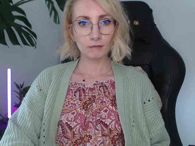 Model: CinderellaMoon