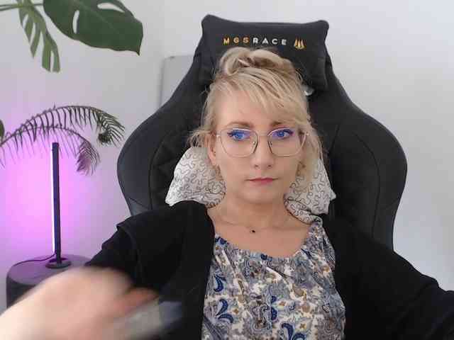 CinderellaMoon webcam