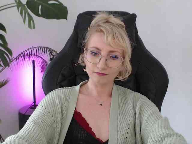 CinderellaMoon webcam