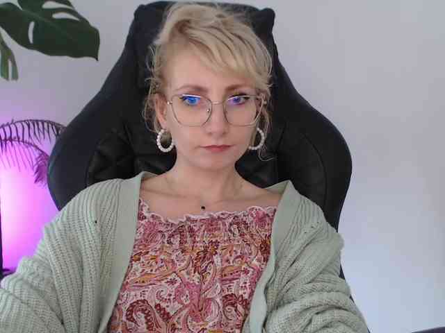 CinderellaMoon webcam