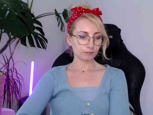 CinderellaMoon webcam