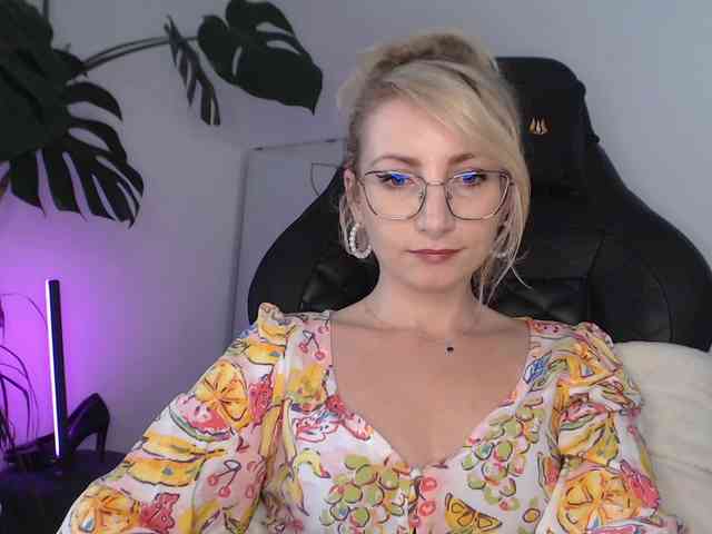 CinderellaMoon webcam