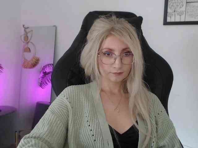 CinderellaMoon webcam