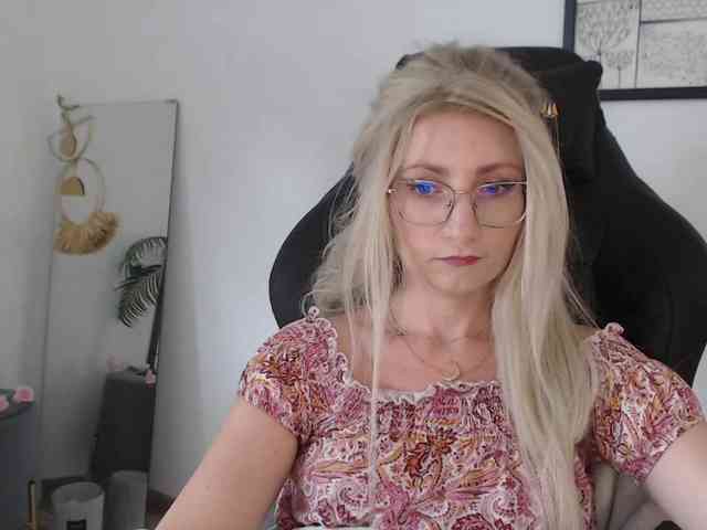 CinderellaMoon webcam