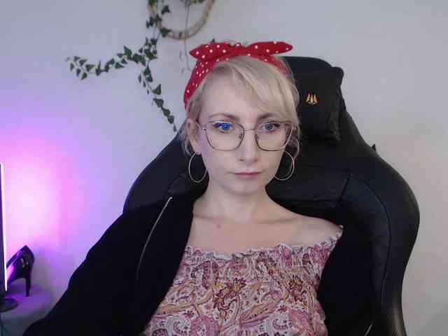 CinderellaMoon webcam