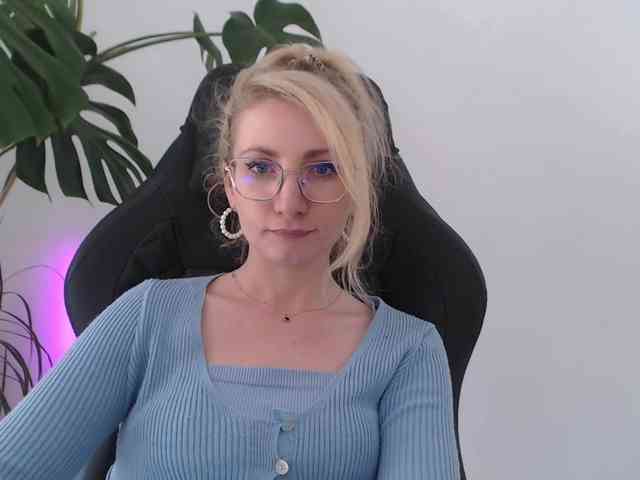 CinderellaMoon webcam