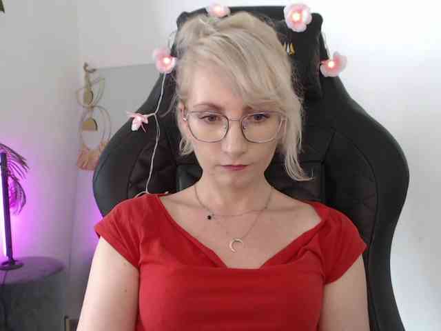 CinderellaMoon webcam