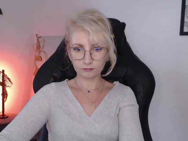 CinderellaMoon webcam