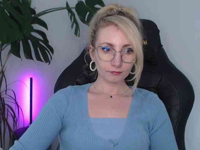 CinderellaMoon webcam