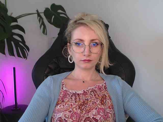 CinderellaMoon webcam