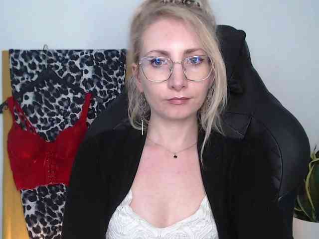 CinderellaMoon webcam