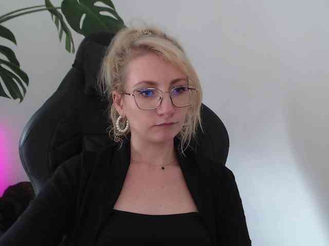 CinderellaMoon webcam
