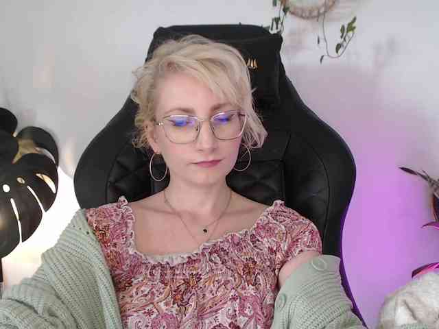 CinderellaMoon webcam