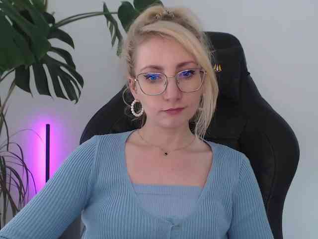 CinderellaMoon webcam