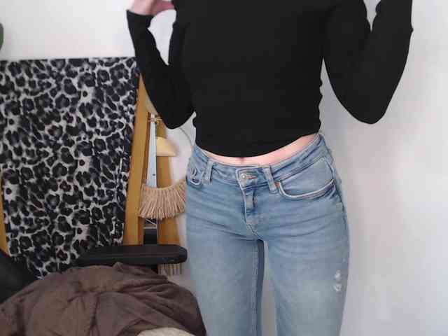 CinderellaMoon webcam