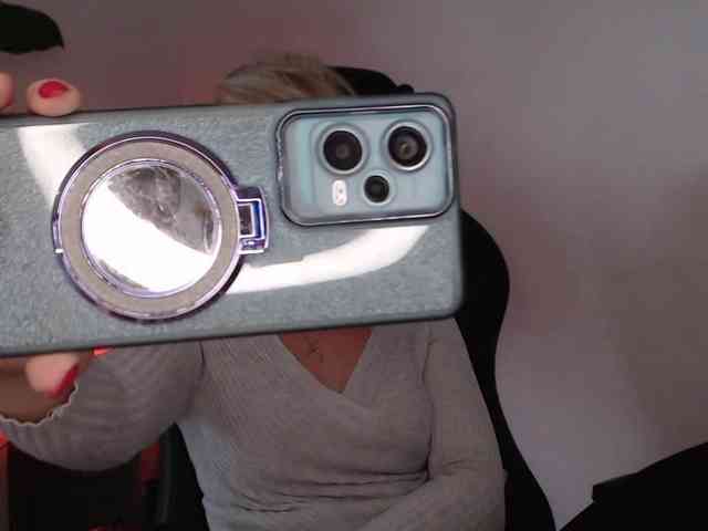CinderellaMoon webcam