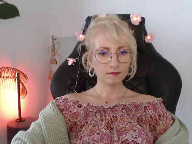 CinderellaMoon webcam