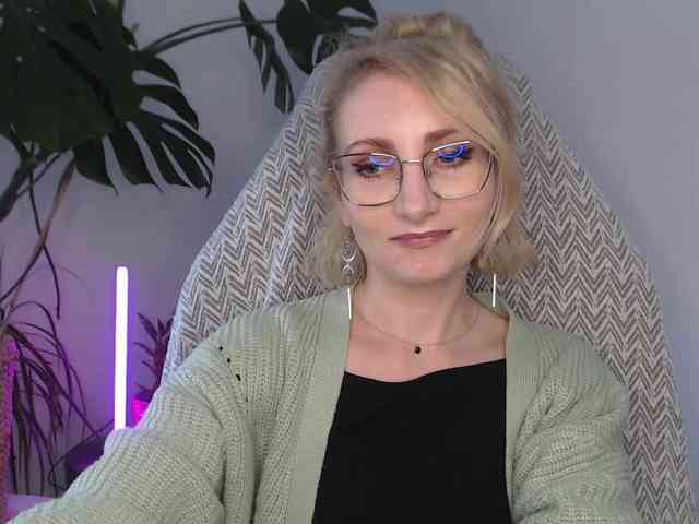 CinderellaMoon webcam