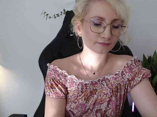 CinderellaMoon webcam