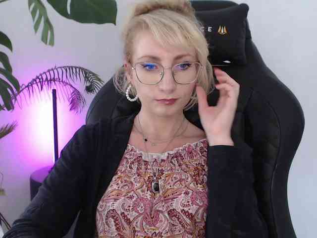 CinderellaMoon webcam