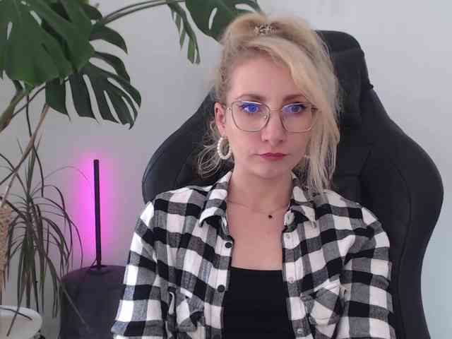 CinderellaMoon webcam