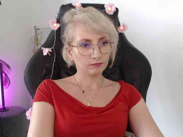 CinderellaMoon webcam