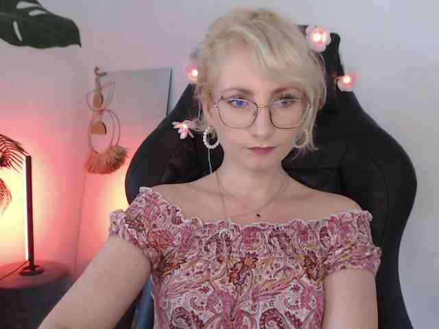 CinderellaMoon webcam