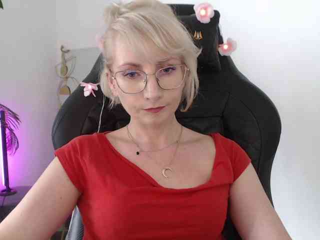 CinderellaMoon webcam