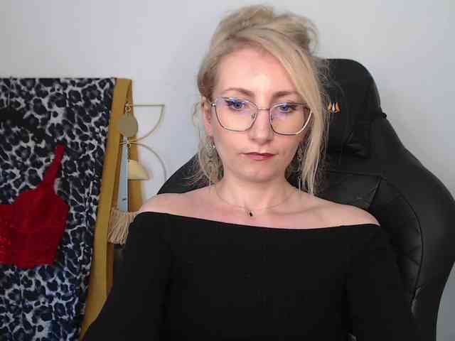 CinderellaMoon webcam