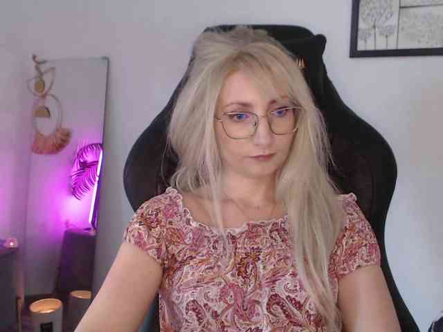 CinderellaMoon webcam