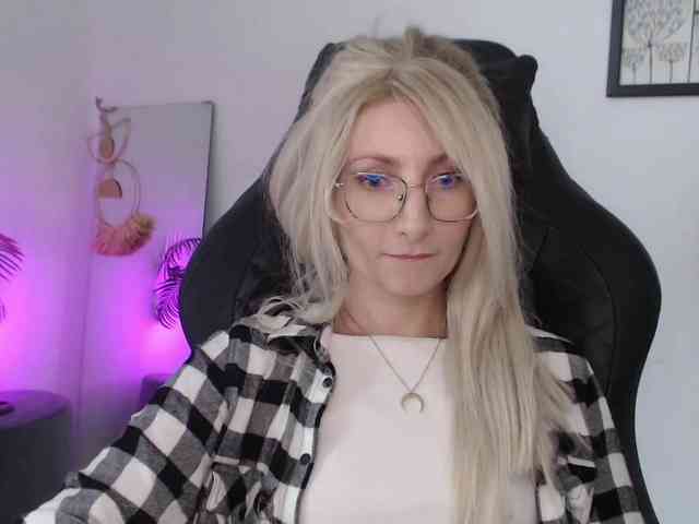 CinderellaMoon webcam