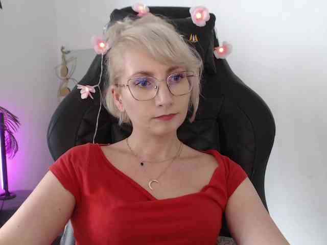 CinderellaMoon webcam