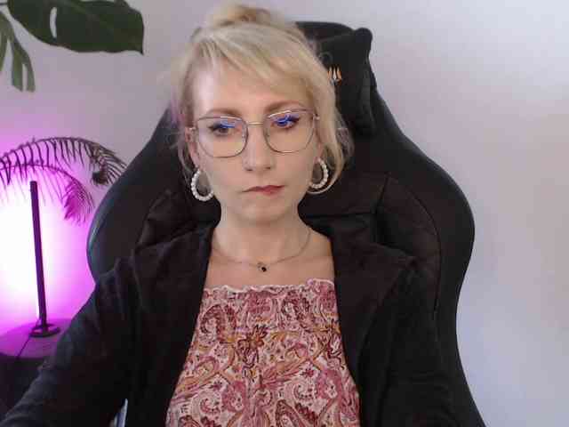 CinderellaMoon webcam