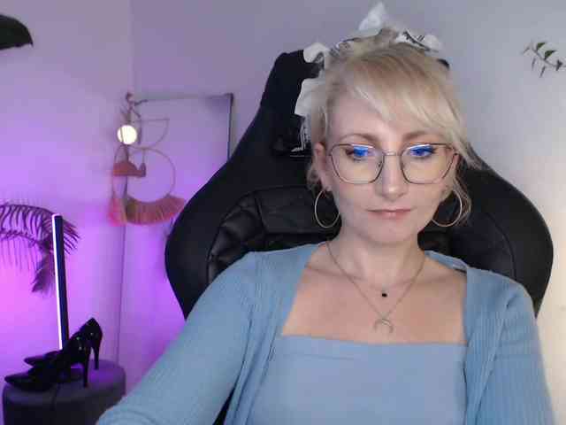 CinderellaMoon webcam