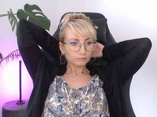 CinderellaMoon webcam