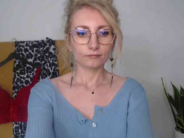 CinderellaMoon webcam