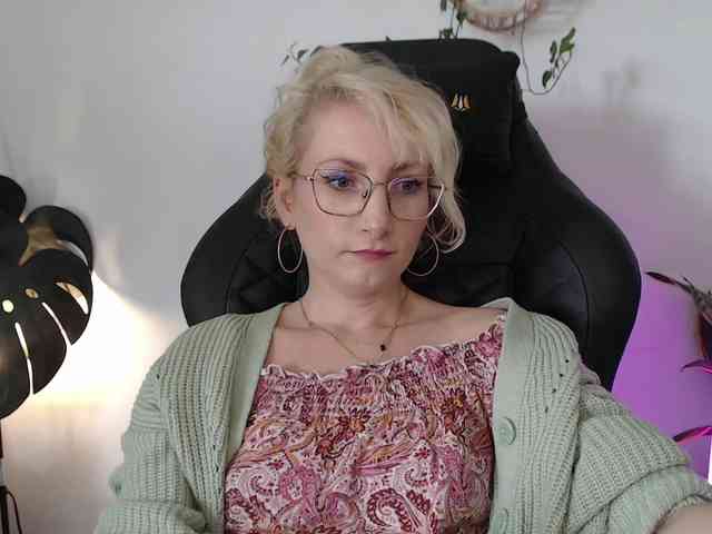 CinderellaMoon webcam