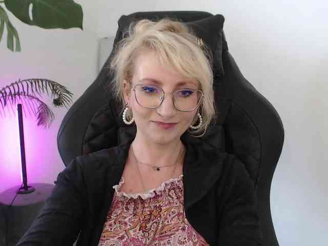 CinderellaMoon webcam