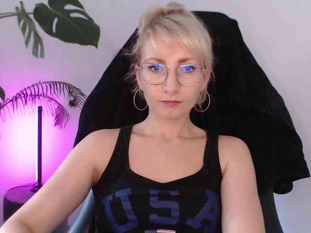 CinderellaMoon webcam