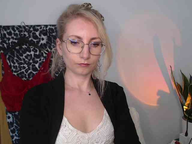 CinderellaMoon webcam