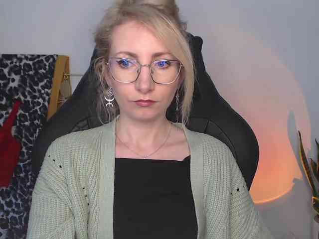 CinderellaMoon webcam