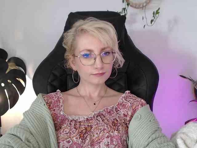 CinderellaMoon webcam