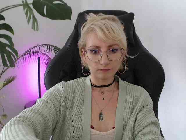 CinderellaMoon webcam