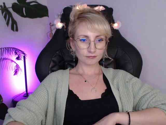 CinderellaMoon webcam