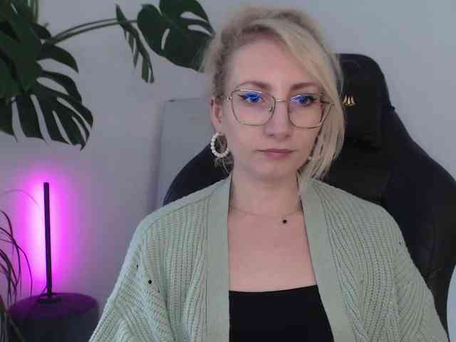 CinderellaMoon webcam