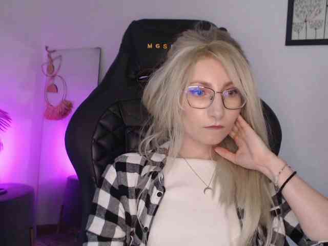 CinderellaMoon webcam