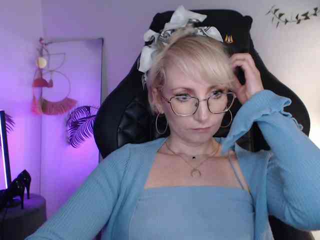 CinderellaMoon webcam
