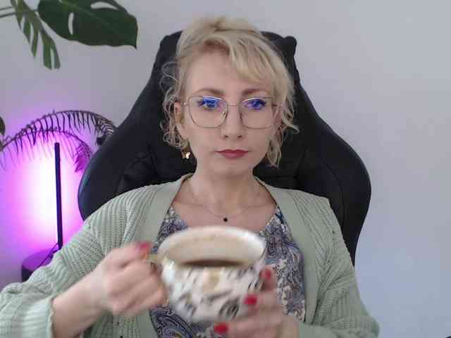 CinderellaMoon webcam