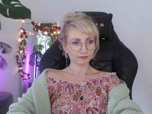 CinderellaMoon webcam