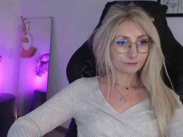 CinderellaMoon webcam